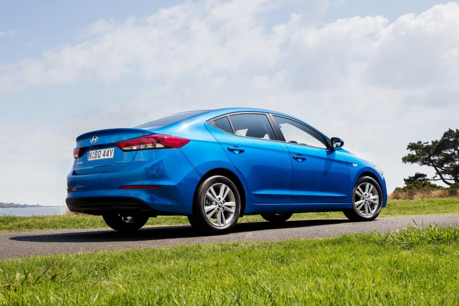  Hyundai Elantra 2016 года  (AU) (фото 10 из 28)